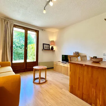 With South Facing Terrace In Appartement *